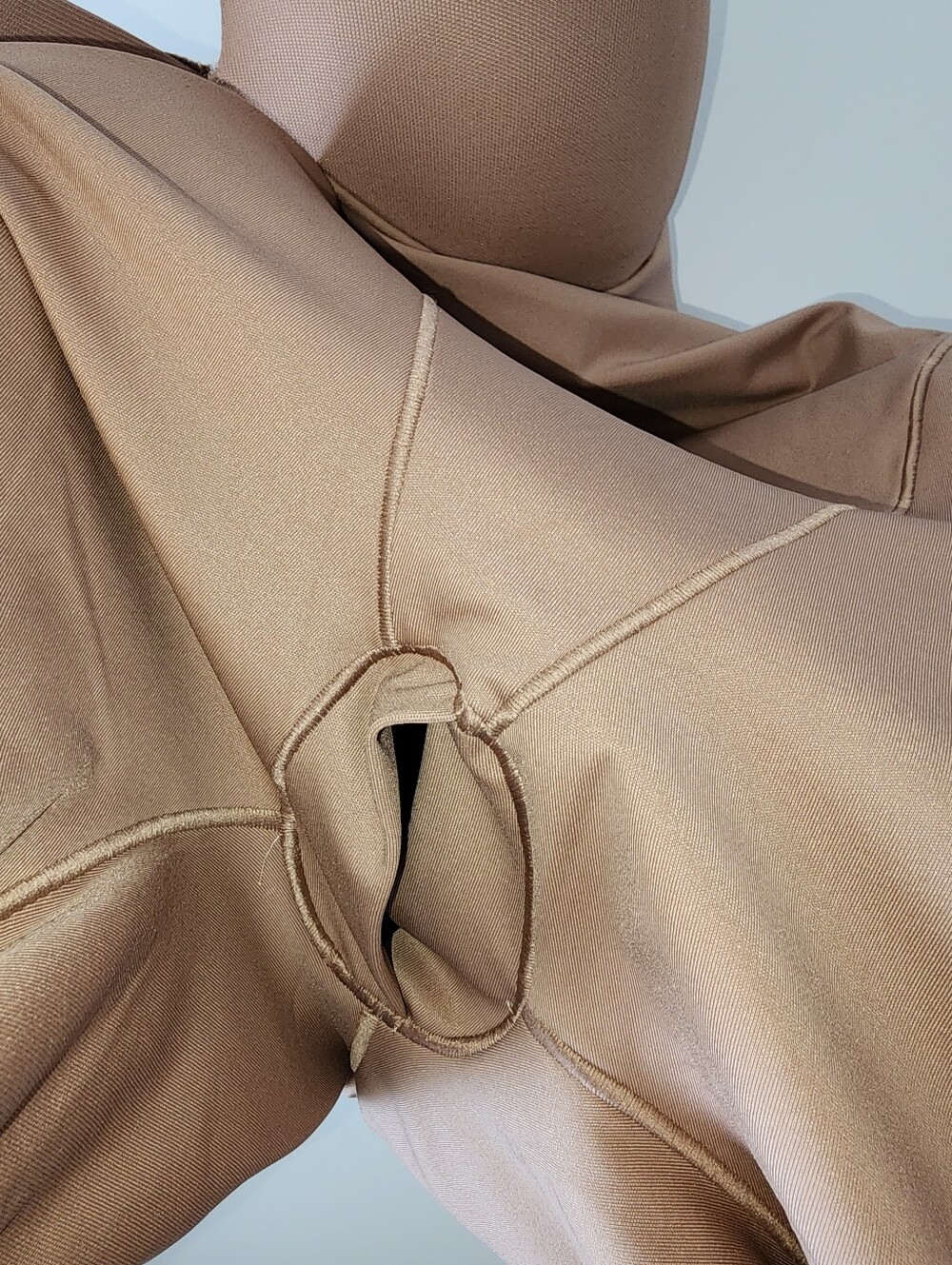 Skims Ultimate Body Butt And Hip Pad Mid Thigh BS Sienna Size XL And M - Picture 4 of 8